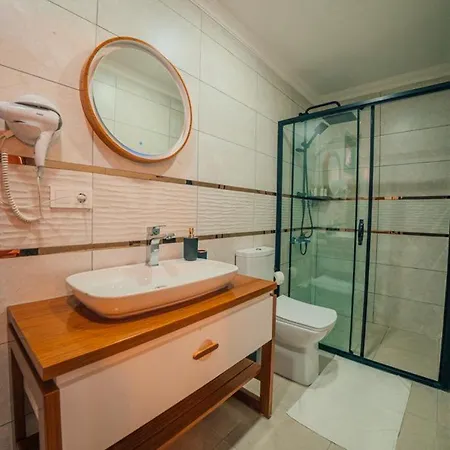 Alit Garden سبانجا